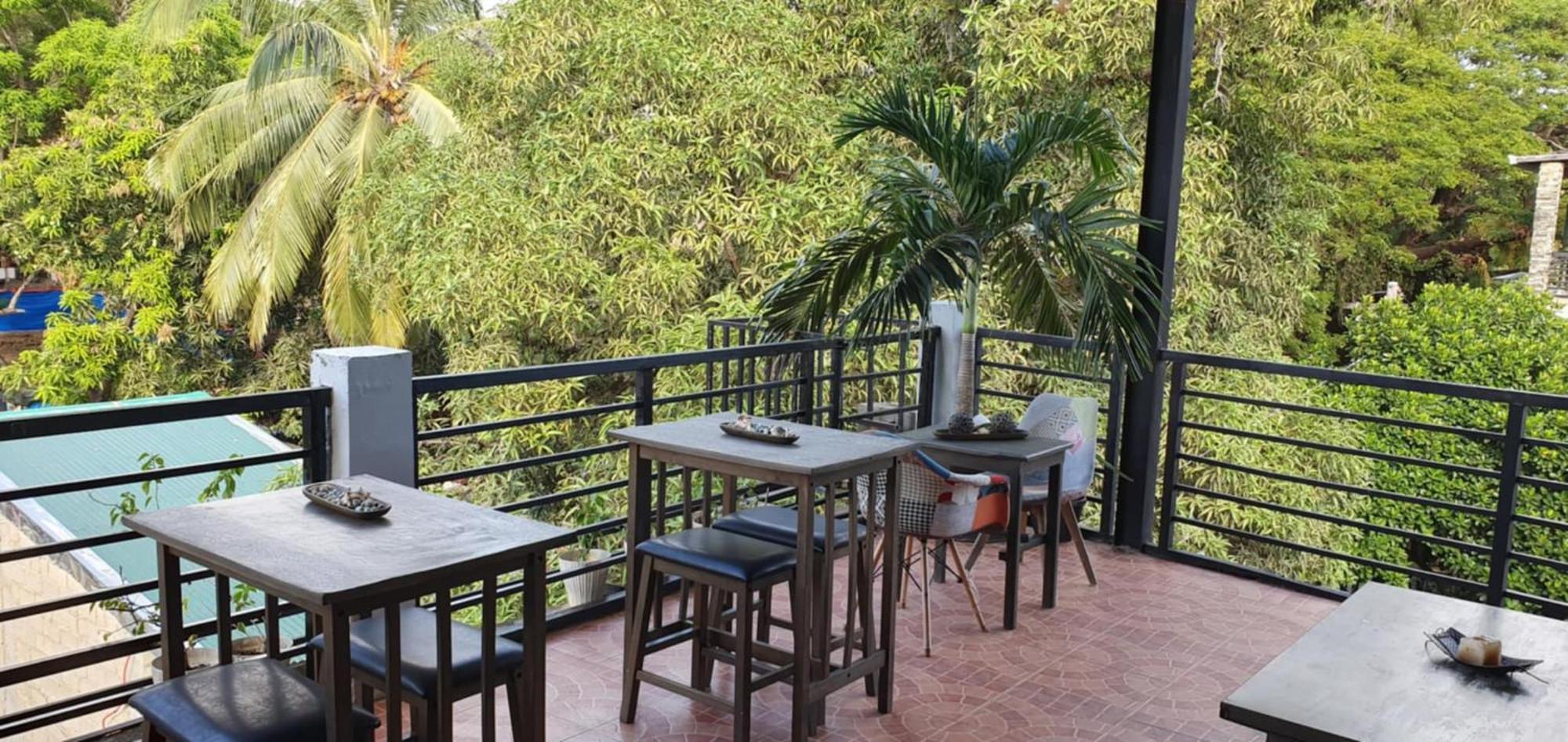 Aj Tourist Inn Coron Exterior photo