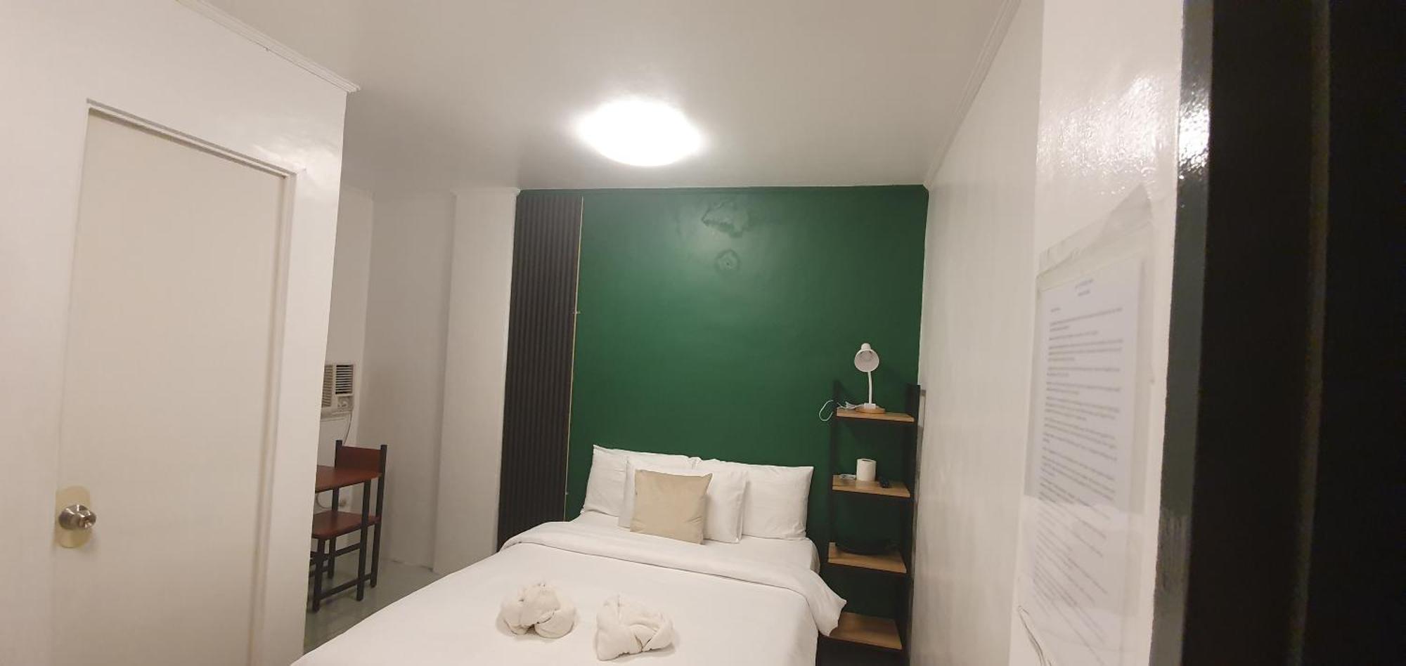 Aj Tourist Inn Coron Exterior photo