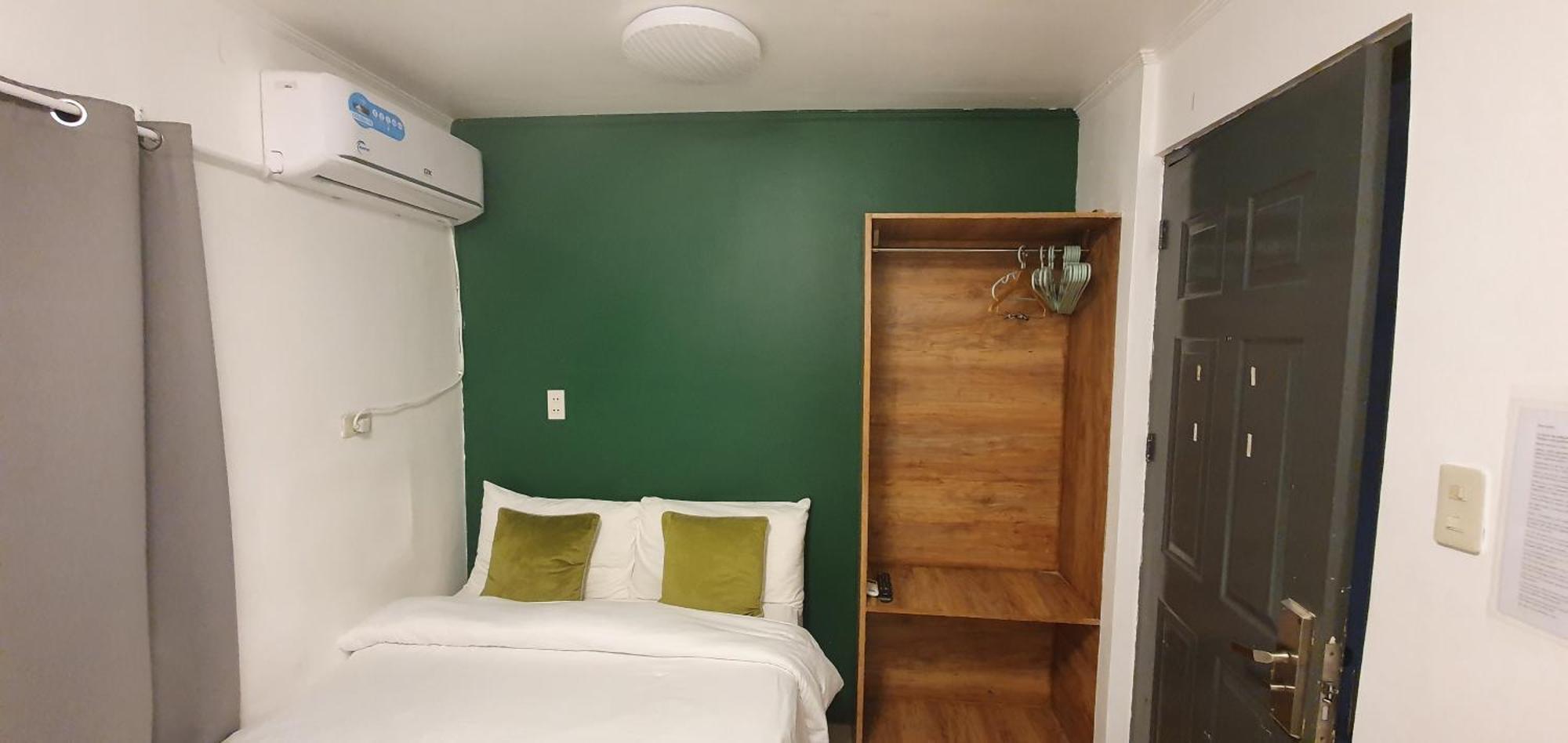 Aj Tourist Inn Coron Exterior photo